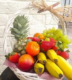 Подарочная корзина №10 с фруктами