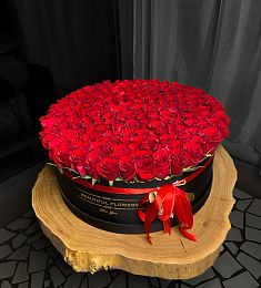 Композиция из голландских роз Freedom в коробке (171 шт)