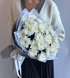 Букет "Гармония природы" из 5 хризантем балтика