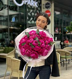 Букет "Афина" из пионов и эвкалипта