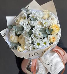 Композиция "Осенний прованс" из роз, ромашковидных хризантем и кукурбиты