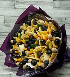 Сырный букет «Парма» с сыром и оливками