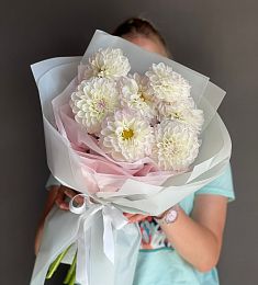 Букет из 7 георгинов