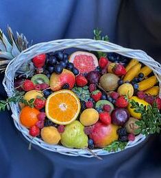 Подарочная корзина "Фруктовое изобилие"