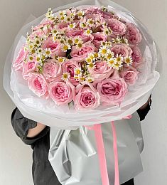 Букет "Сны Миланы" из роз и ромашек