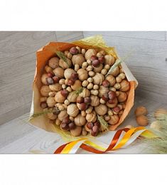 Букет из орехов "Савоярди"