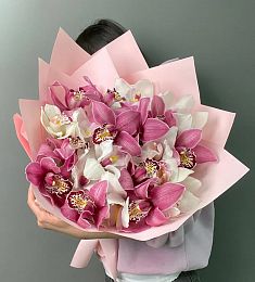 Букет из 21 орхидеи