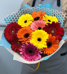 Букет из 11  гербер микс