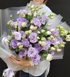 Букет из 21 фиолетового лизиантуса