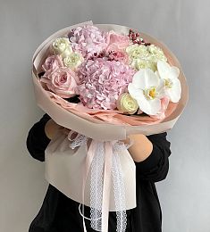 Букет "Диола" из гортензий, роз и орхидей