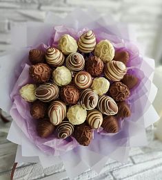 Клубничный букет "ChocoBerry" из клубники в молочном и белом шоколаде