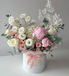 Композиция "Gonzalo" из гортензии, лизантусов, пионов и роз
