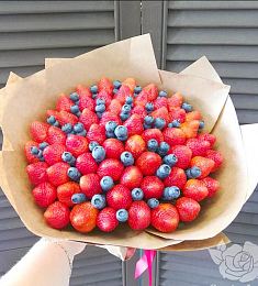 Букеты из фруктов и ягод "Dream Mix"