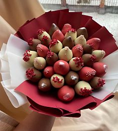 Клубничный букет "Sweetcocoa" из клубники в итальянском шоколаде