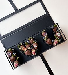 Клубничный бокс "I LOVE U" BLACK 3.0 клубника в итальянском шоколаде