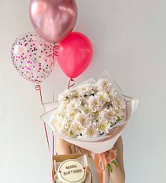 Сет "Праздничный" букет хризантем с шариками и бенто тортом