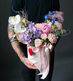 Композиция "Fallen angel" с голландской экзотикой в коробке