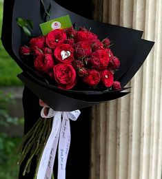 Букет "Бриллиантовый рай" с кристаллами SWAROVSKI из пионовидных роз