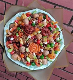 Букет из сухофруктов и орехов «Новый день»