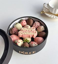 Клубничный бокс "Поп-Арт" S клубника в итальянском шоколаде