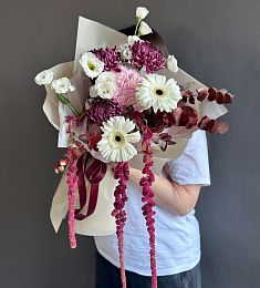 Композиция "Покахонтас" из гербер, гортензии, лизиантусов и хризантем