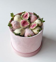 Клубничный бокс "Луина" клубника в итальянском шоколаде