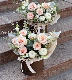 Композиция "Поэзия" S и роз, Фрезий и Кукурбиты