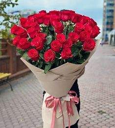 Букет из 51 метровой красной розы