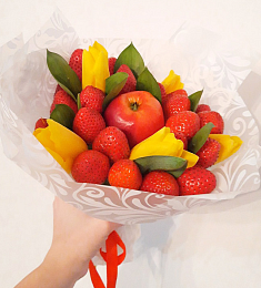 Букеты из фруктов и ягод "Милкшейк"