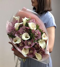 Композиция "Цицерия" из калл и орхидей