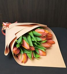 Букет из 11 оранжевых тюльпанов