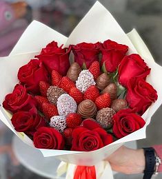 Букет с розами «Adore»