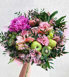 Букет из фруктов и цветов "Париж"