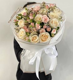 Букет "Zhao" из роз и вакса