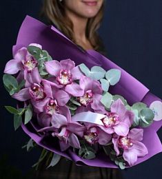 Букет "Байрон" из орхидей и эвкалипта