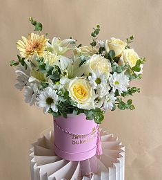 Композиция "Teodor" из лилий, гербер и хризантем в коробке