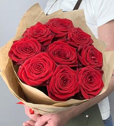 Букет из 9 красных роз