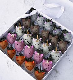 Клубничный бокс "Party" из клубники в шоколаде с оригинальным декором